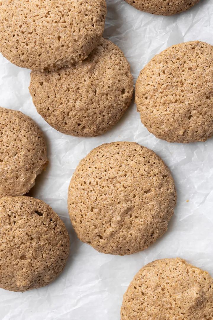 Amaretti-4 amaretti cookies